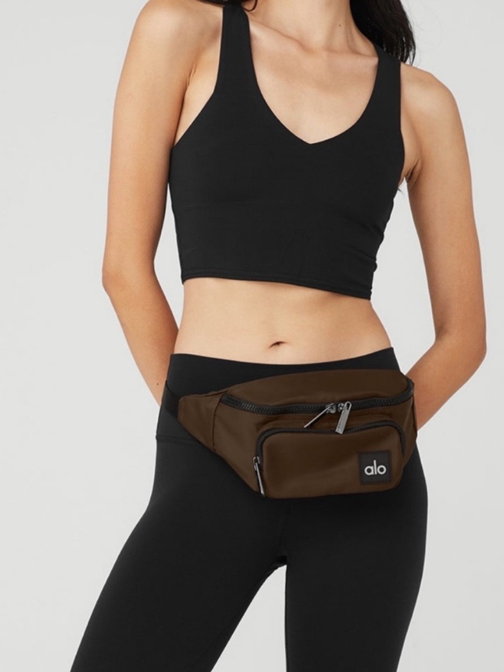 NWT ALO Yoga Explorer Belt Bag, espresso. - Picture 3 of 4